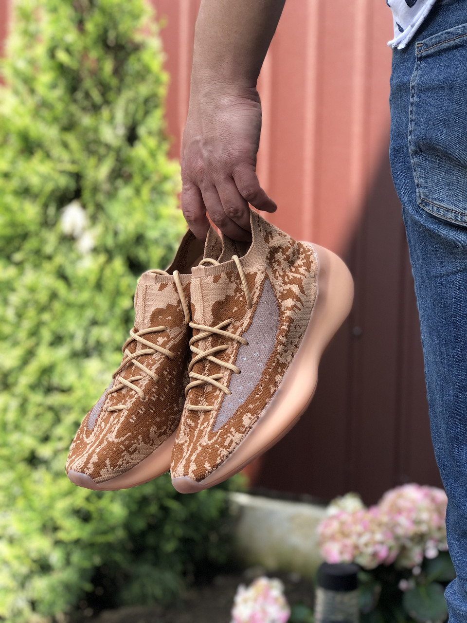 Чоловічі кросівки Adidas Yeezy Boost 380 коричневі 41
