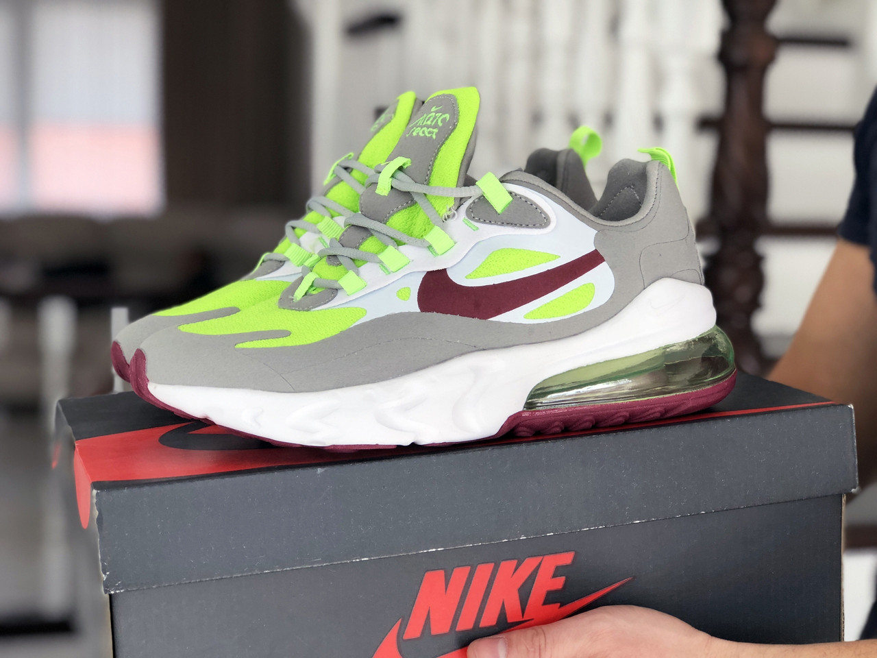 Чоловічі кросівки Nike Air Max 270 React сірі з салатовим