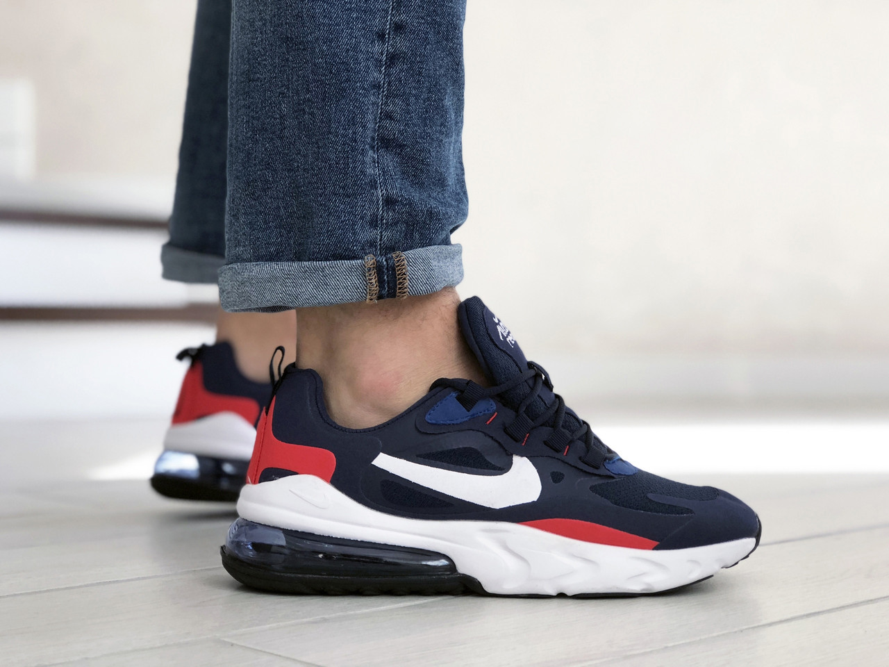 Чоловічі кросівки Nike Air Max 270 React сині з білим 42