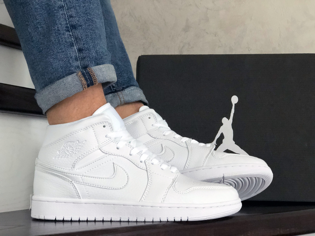 Чоловічі кросівки Nike Air Jordan білі 44