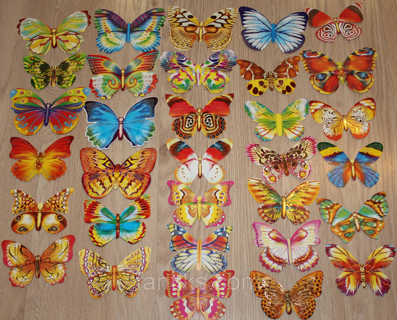 Комплект метеликів 3Д на клейкому скотчі - 32 шт.