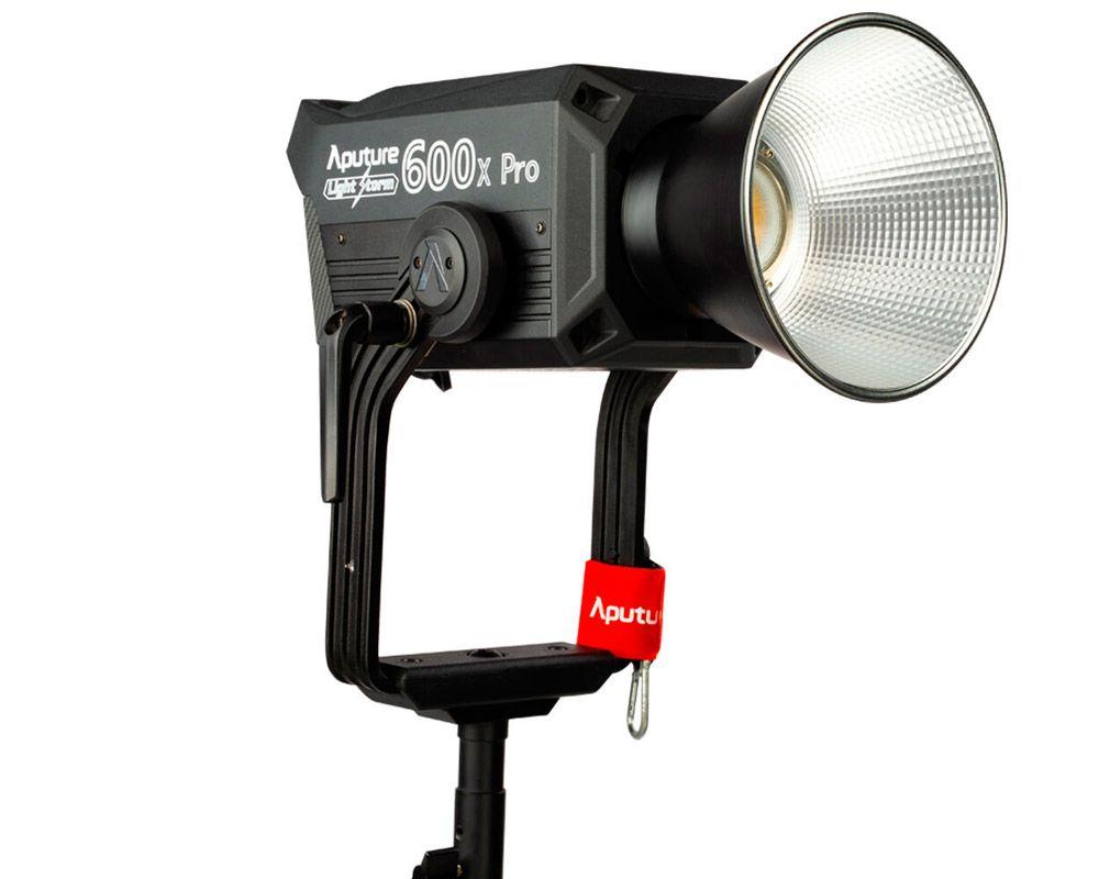 Прожектор LED Aputure LS Pro 600X Bi-Color LED Light (V-Mount) (LSC600XPRO) (APA0173A21)