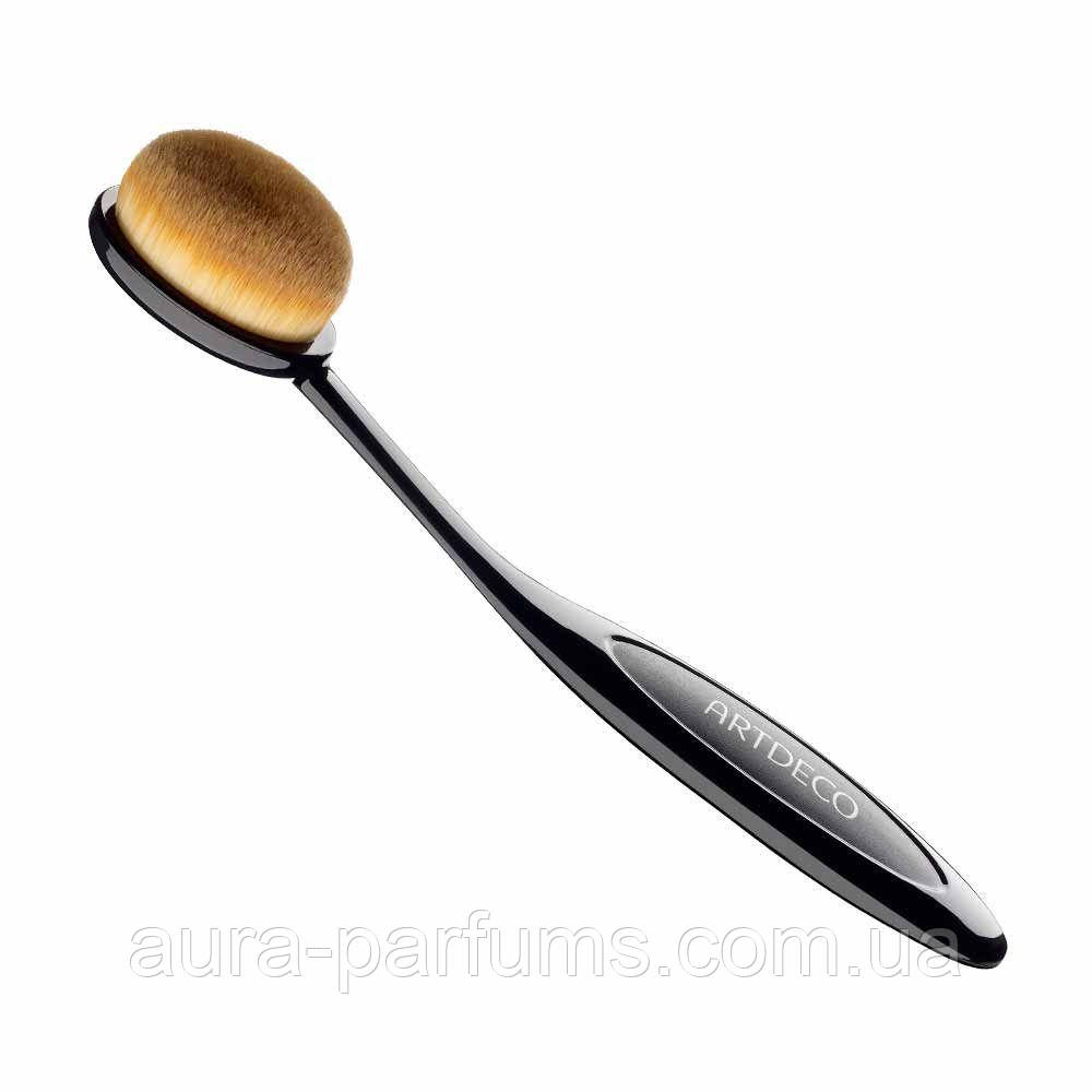 Овальний пензлик середнього розміру Artdeco Medium Oval Brush Premium Quality