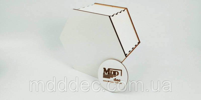 Коробка подарункова шестикутник із ДВП 20*10,5 біла