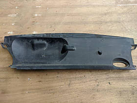 Дефлектор радіатора Renault Megane 3, 2008-2016, 214760006R (Б/У)