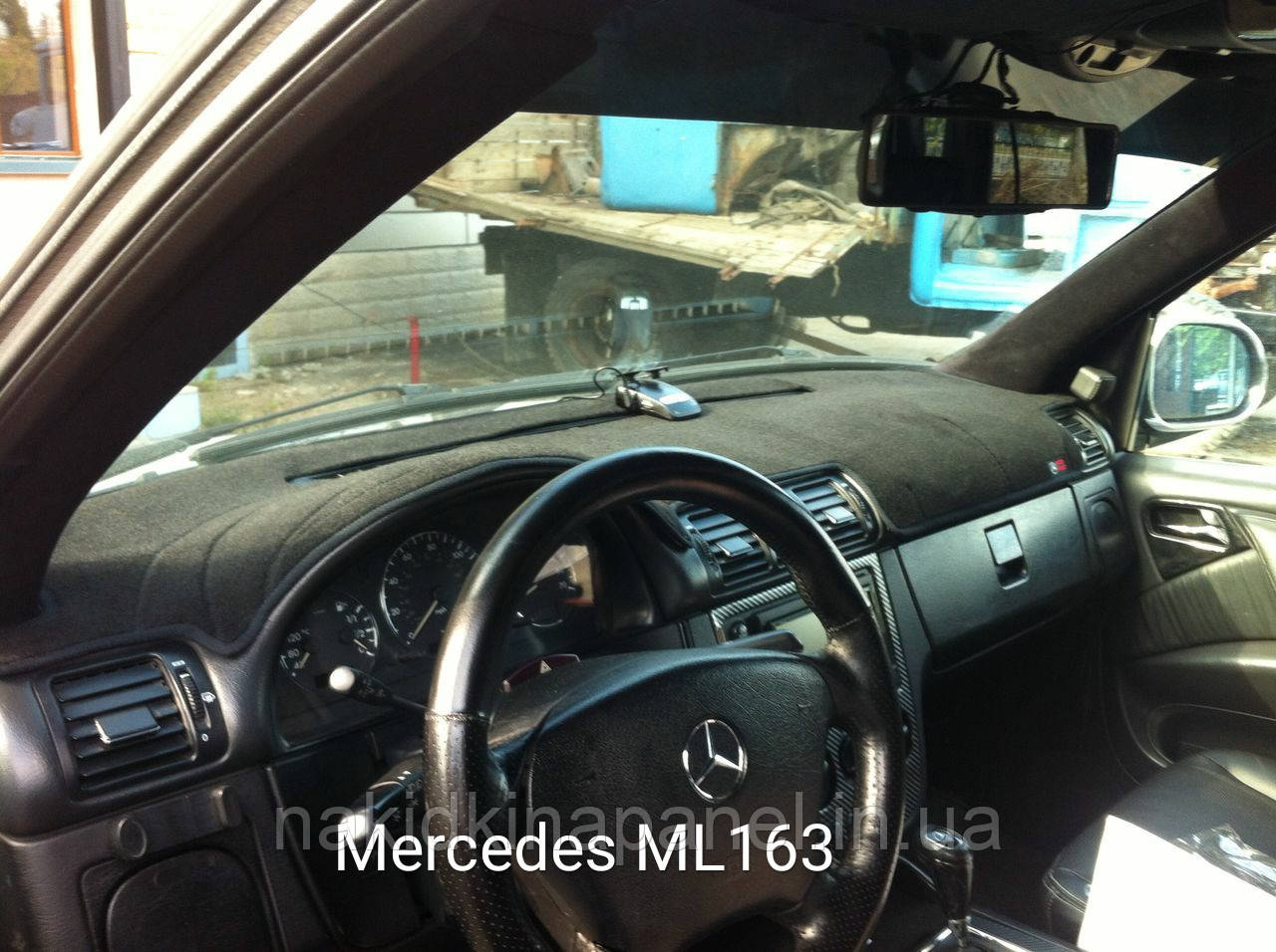 Накидка на панель приладів MERCEDES-BENZ M-Class (W163, ) 1997-2005