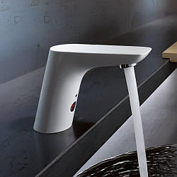 Змішувач для умивальника сенсоний Kludi Balance білий\хром 5220091