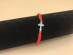 Браслет з хрестиком на червоній нитці