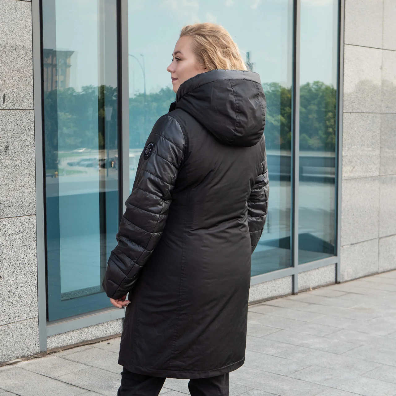 Удлиненная куртка женская демисезонная большие размеры 50,52,54 черный - фото 3 - id-p1234048478