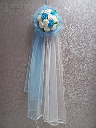 Ікебана на весільну машину ніжно блакитна. Прикраси на весільний автомобіль