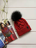 Зимова в'язана дитяча шапочка на зав'язках із натуральним бубоном для дівчинки ручної роботи., фото 10