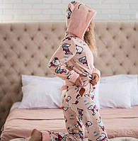 Женская пижама-комбинезон кигуруми с карманом (вырезом) на попе теплая розовый мишка. Фото в живую