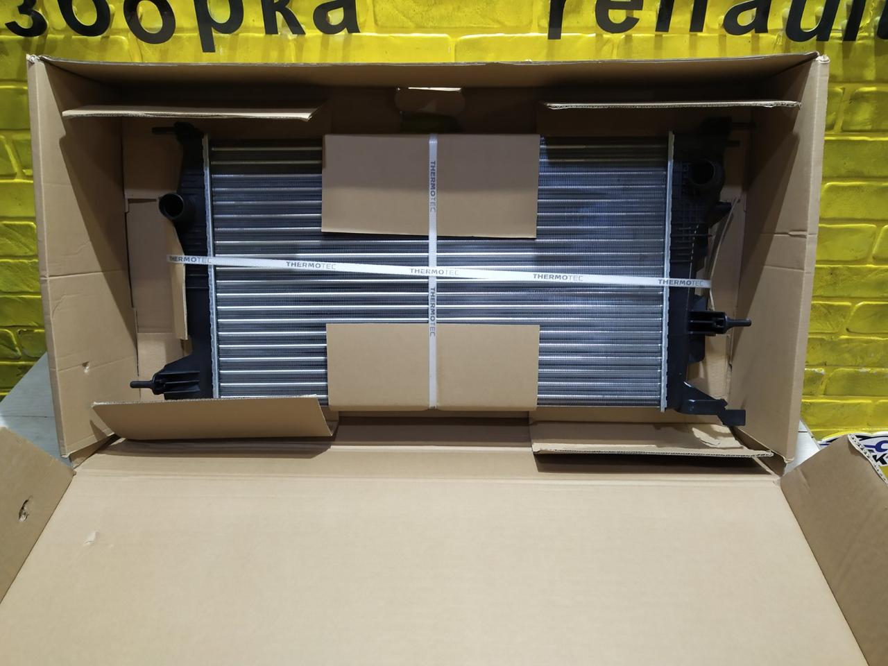 Радіатор охолодження двигуна на Рено Меган 2 Рено Сценик 2 Renault Megane 2 2003-2009 - Renault, фото 1