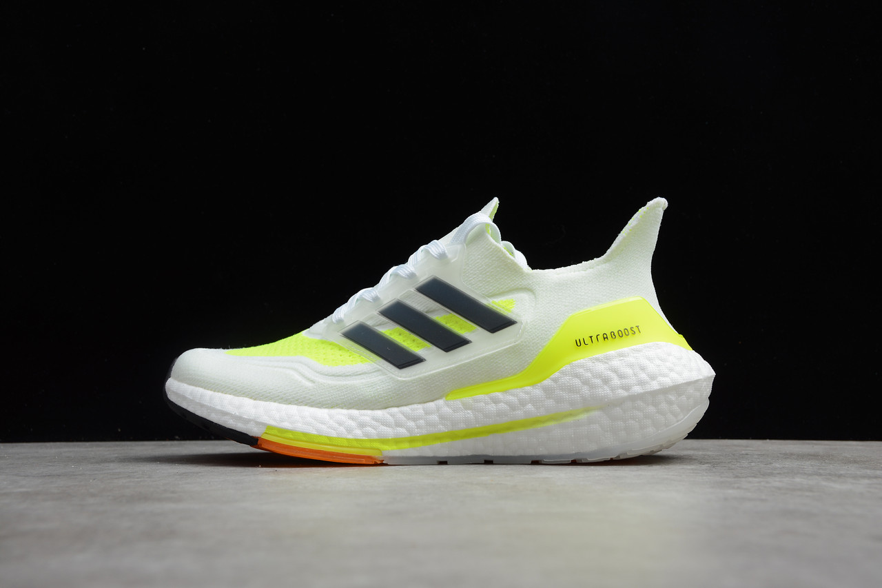 Кросівки чоловічі Adidas Ultraboost 21 / ADM-3681
