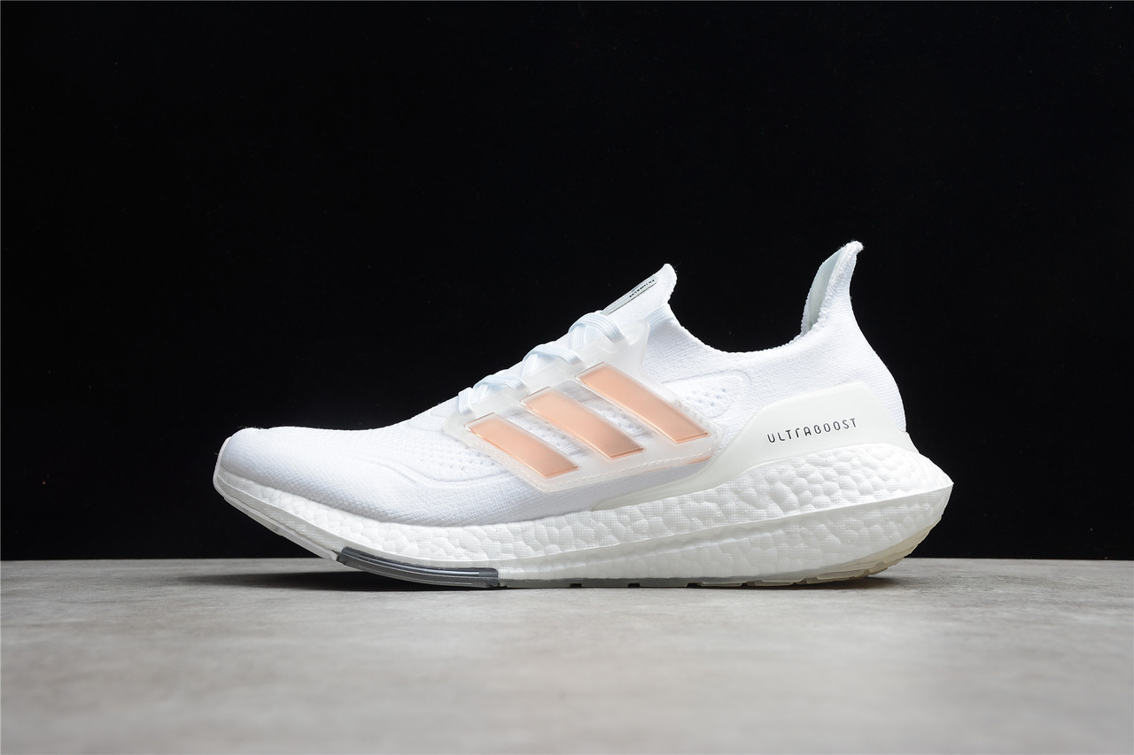 Кросівки чоловічі Adidas Ultraboost 21 / ADM-3686