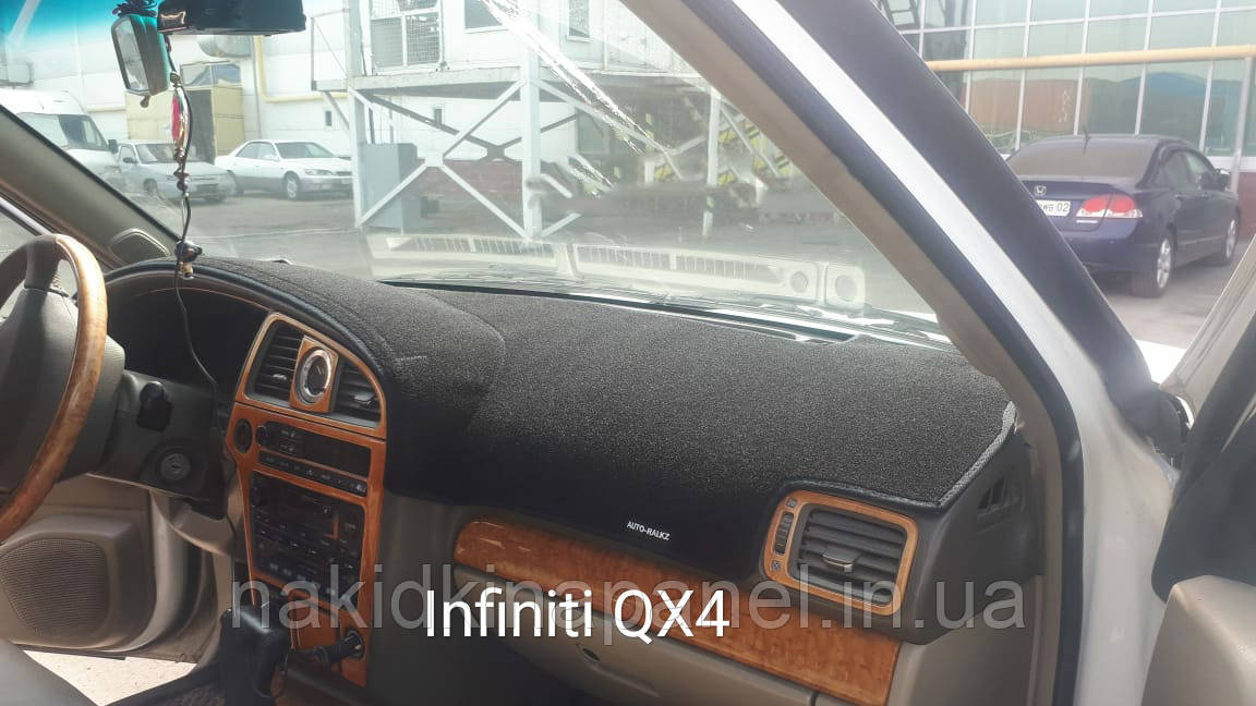 Накидка на панель приладів INFINITI QX4, 1997-2003