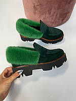 Стильные женские лоферы из натуральной замши, зеленые с опушкой из норки. Замшевые туфли осень зима деми