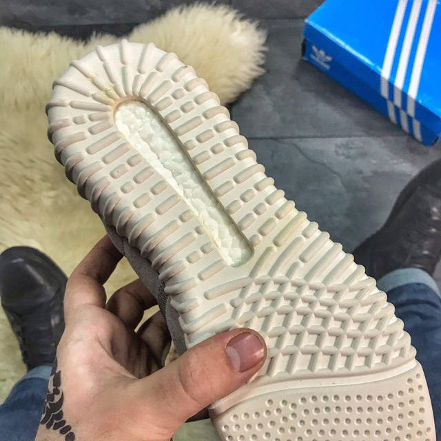 Harga adidas yeezy boost 750 hot sale