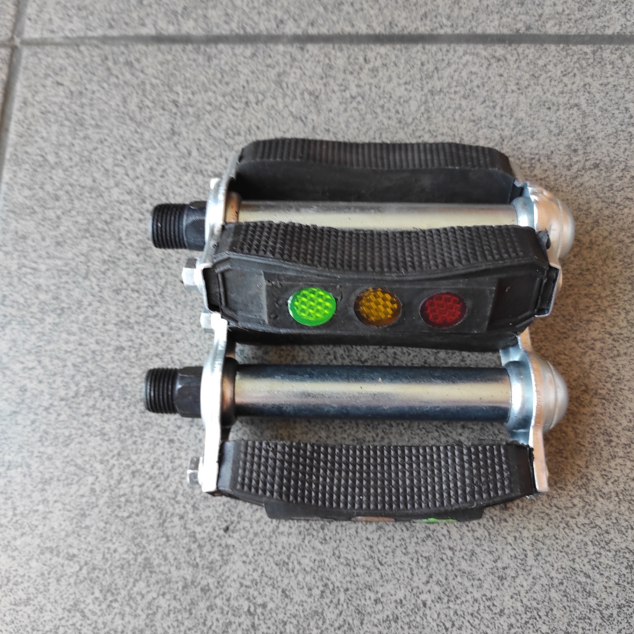 Педалі велосипедні (світлофор)