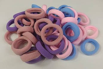 Гумки для волосся махрові різнокольорові 4 см – 50 шт | М’які резинки, не ламають волосся, довговічні