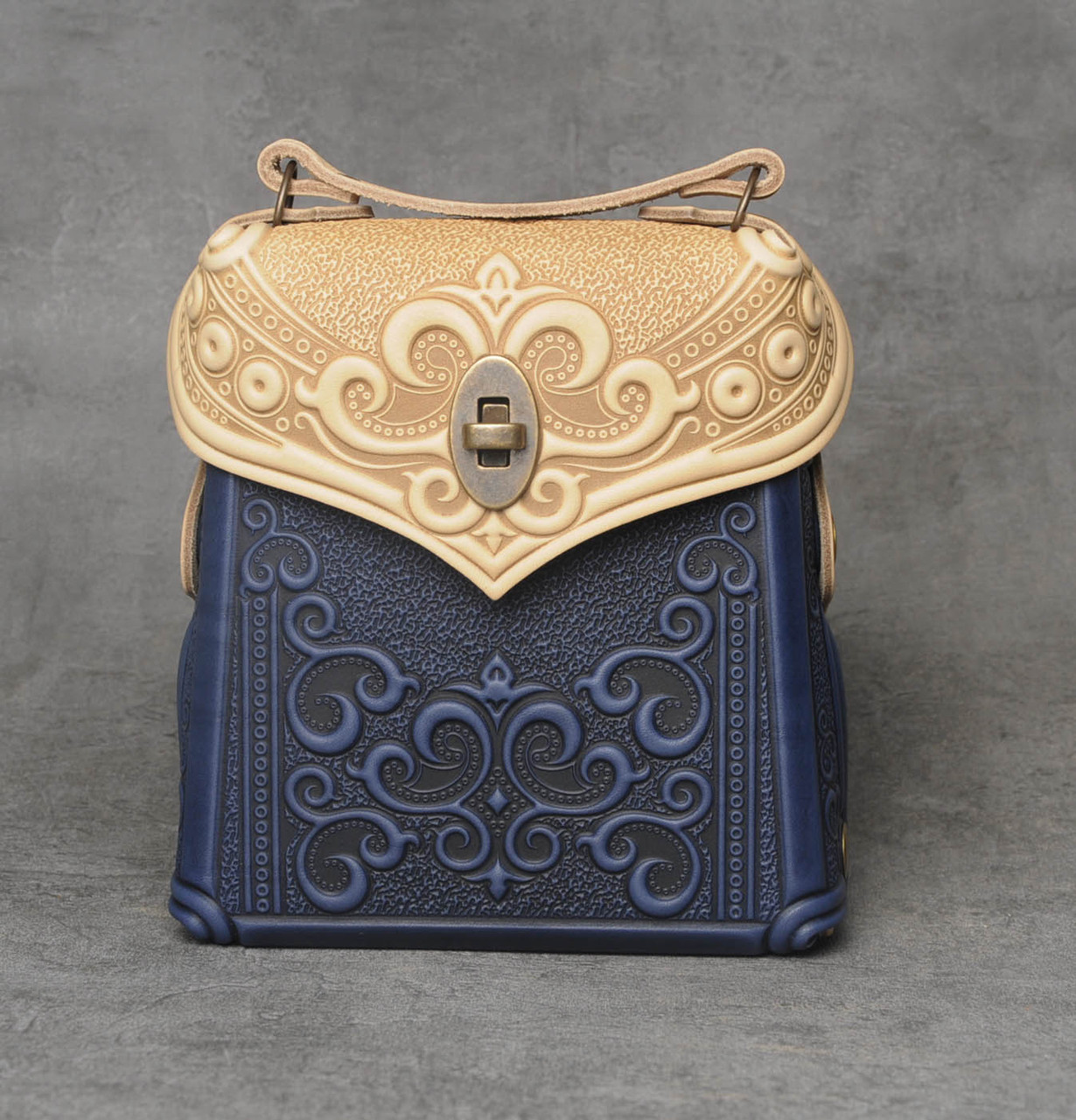 Шкіряний рюкзак ручної роботи, сумка-рюкзак з авторським тисненням в стилі бохо, фото 1