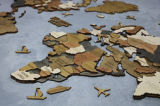 Багатошарова карта світу з дерева