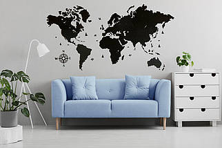 Одношарова дерев'яна карта світу на стіні, чорний колір