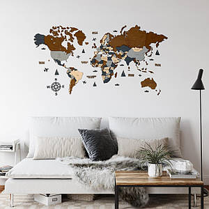 Багатошарова дерев'яна карта в коричневих і зелених кольорах