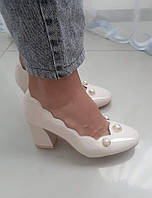 Туфли женские бежевые лаковые на каблуке с жемчугом, размеры 37,38