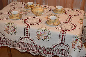 Скатертина  лляна  з  вишивкою та  мереживом  140*180