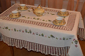 Скатертина  лляна з вишивкою та мереживом  150*220