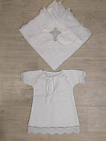 Крестильный набор (белая именная крыжма с капюшоном, широким кружевом и вышивкой под заказ + рубашка)