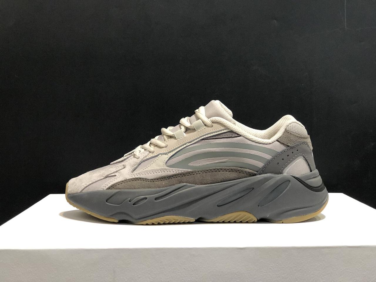 Кросівки Adidas Yeezy Boost 700 Tephra "Сірий"
