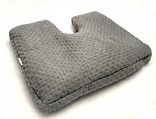 Подушка зі спеціальним вирізом для людей із травмами куприка або гемороєм ТМ Лежебока, фото 3