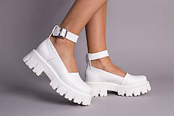 Туфлі жіночі шкіряні білі на масивній підошві