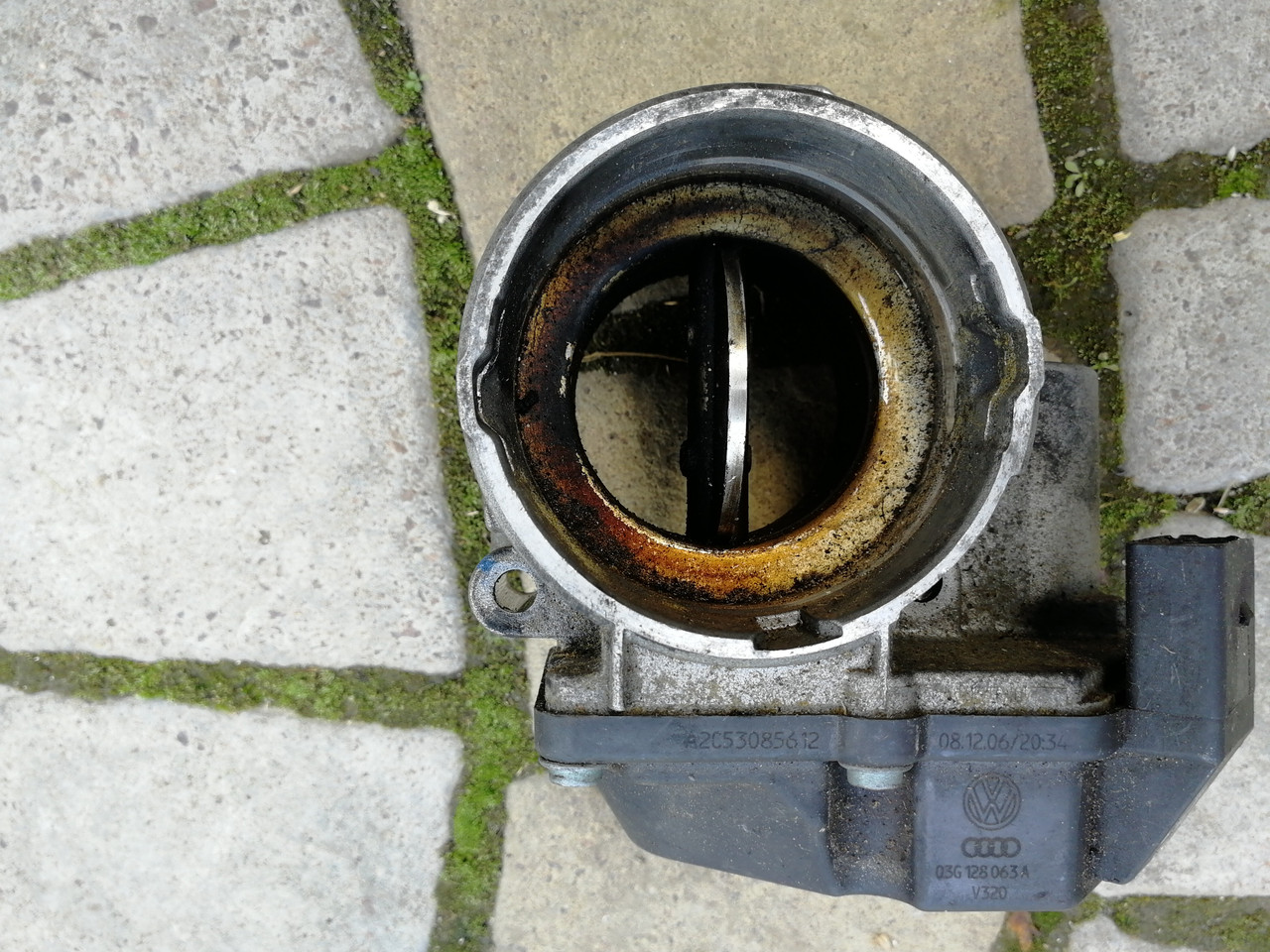 03G128063A VAG дросельна заслінка в зборі VW Audi Skoda