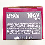 10AV (екстра світлий блонд попелястий фіолет) Стійка крем-фарба для волосся Matrix SoColor Pre-Bonded,90ml, фото 2