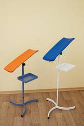 Столик медичний СТ-ЗК-Р для забору крові внутрішньовенних ін'єкцій