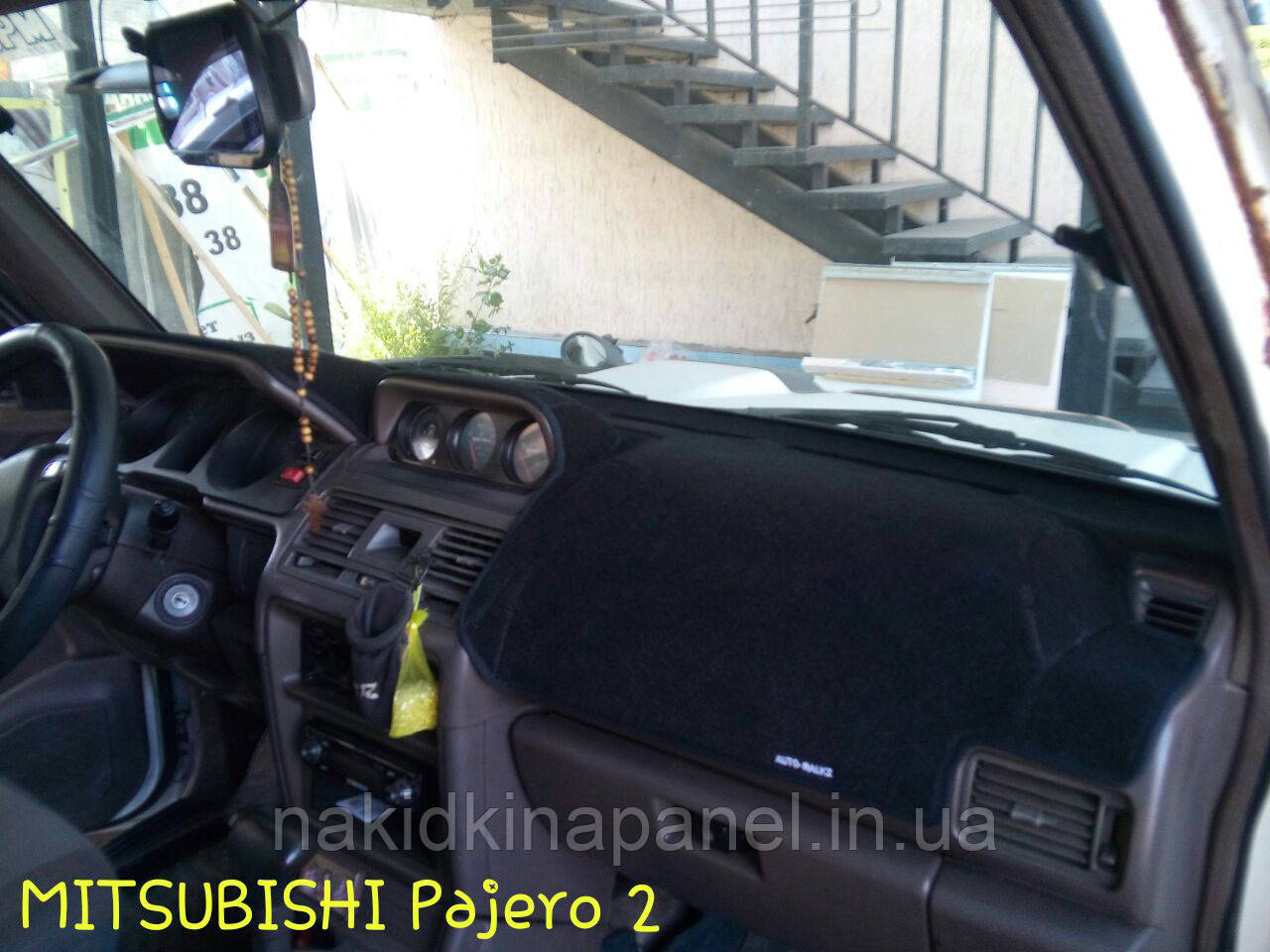 Накидка на панель приладів MITSUBISHI Pajero (2 пок., Европеец, рестайлинг) 1997-1999