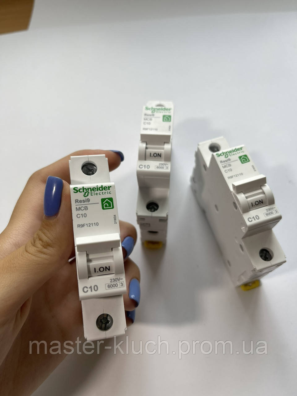 Автоматический выключатель Schneider Electric Resi9 10А 1P С - фото 2 - id-p1464591399