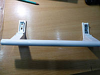 Ручка пластмассовая LIEBHERR с толкателем КОРОТКАЯ L=21cm(LI-002 9096036600)