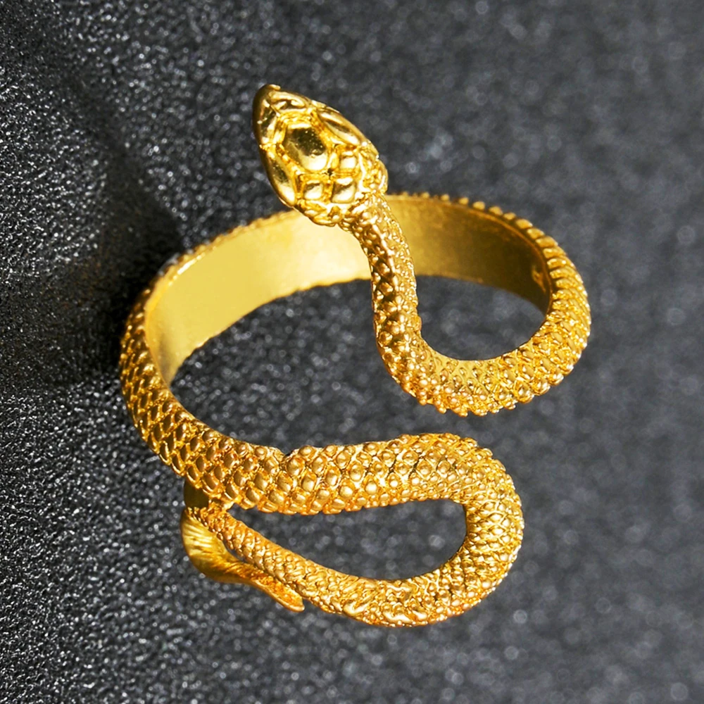 Модне кільце Змія — виражає твій стиль робить помітним, розмір регульований — тільки чорна змія
