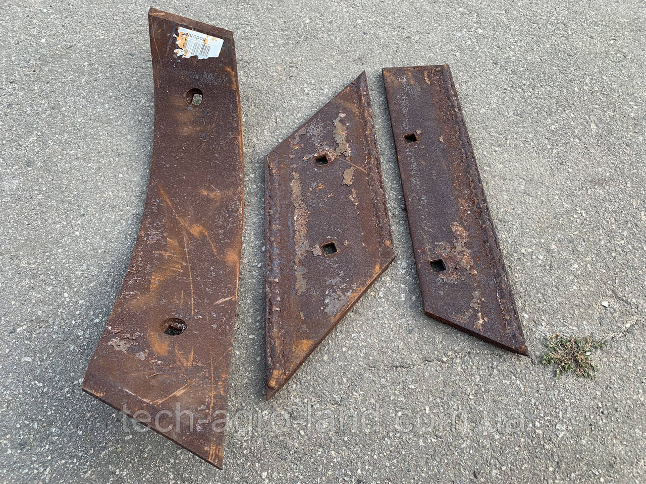 Леміш (ніж) на плуг ПСКУ комплект