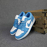 Жіночі кросівки в стилі Nike Air Jordan 1 low низькі білі з блакитним, фото 4