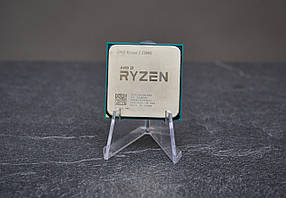 Процесор AMD Ryzen 3 3200G  Socket AM4 (YD3200C5FHBOX) Б/В (D2)