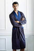 Потрібен чоловікові халат