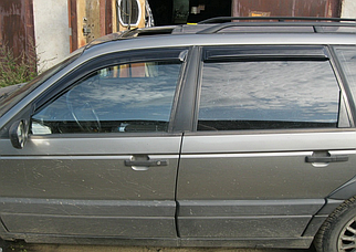 Дефлектори вікон, вітровики на Volkswagen Passat B3/B4 універсал 1988-1993 (скотч) AV-Tuning