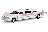 Машина KINSMART металлическая KT7001WW 1999 Lincoln Town Car Stretch Love Limousine