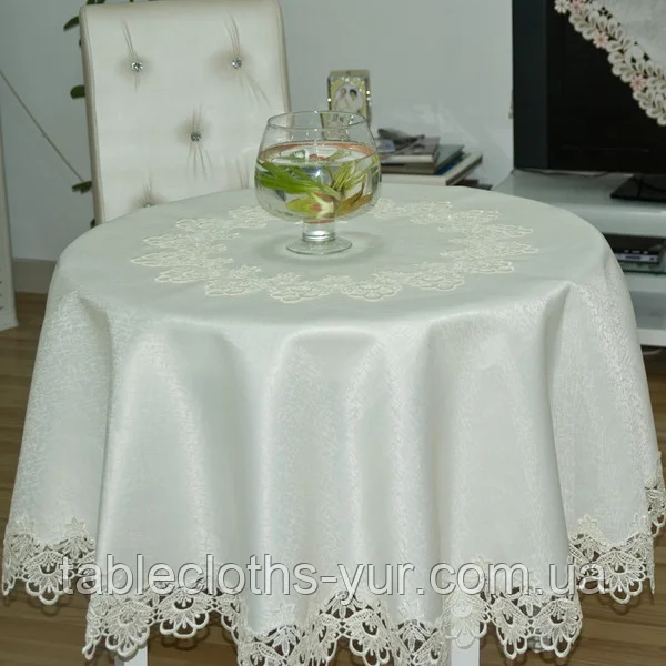 Скатертина на круглий стіл Атласна з мереживом 120 - 120 Шампань "Естетика" Кругла