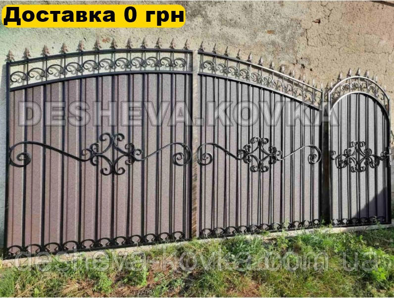 Ковані ворота з профнастилом та кованими елементами